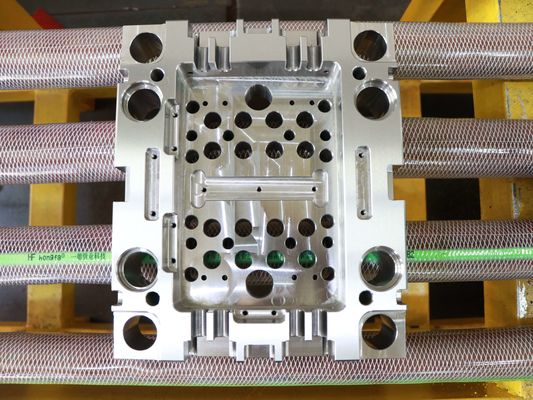 ฐานแม่พิมพ์พลาสติก JIS S50c CNC ความแม่นยำสูงสำหรับระบบปากน้ำขนาดใหญ่